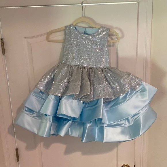 Custom Dresses | Blue Heart Shaped Open Back Custom Dress | Color: Blue | Size: 6g | Elm_88'S Closet